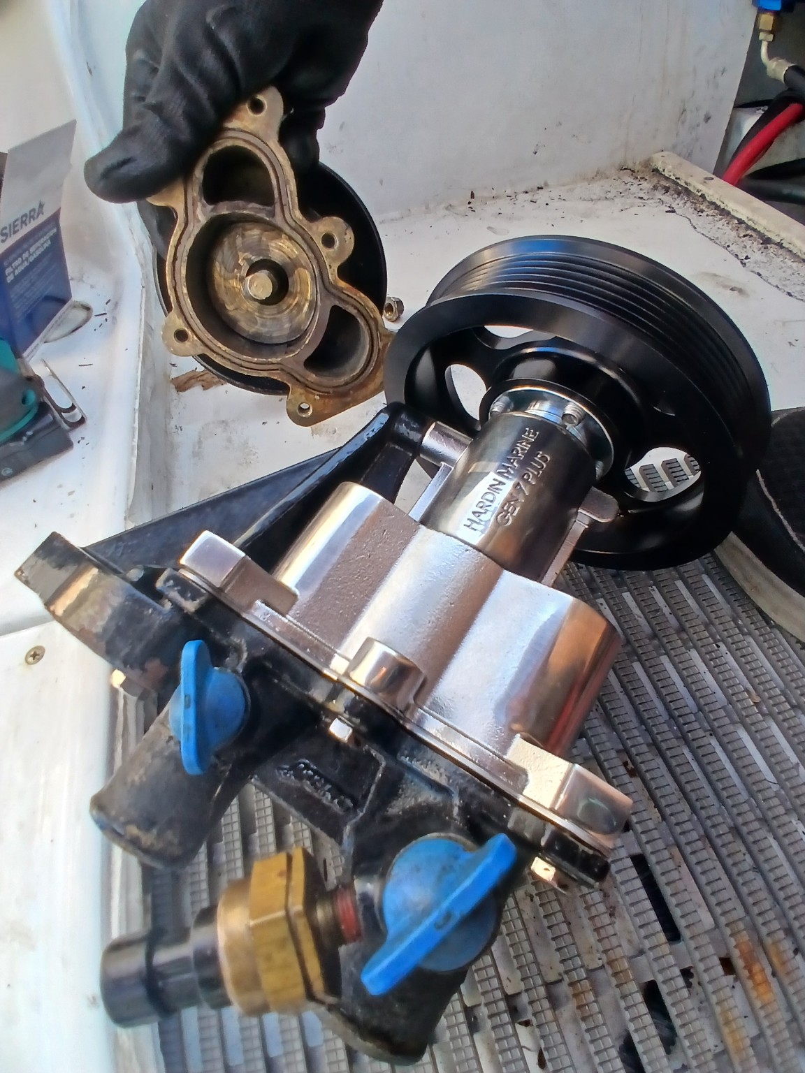 Lower unit mechanical work
